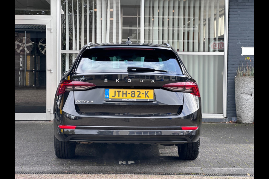 Škoda Octavia Combi 2.0 TDI CRUISE / LANE / MASSAGE / AUTO