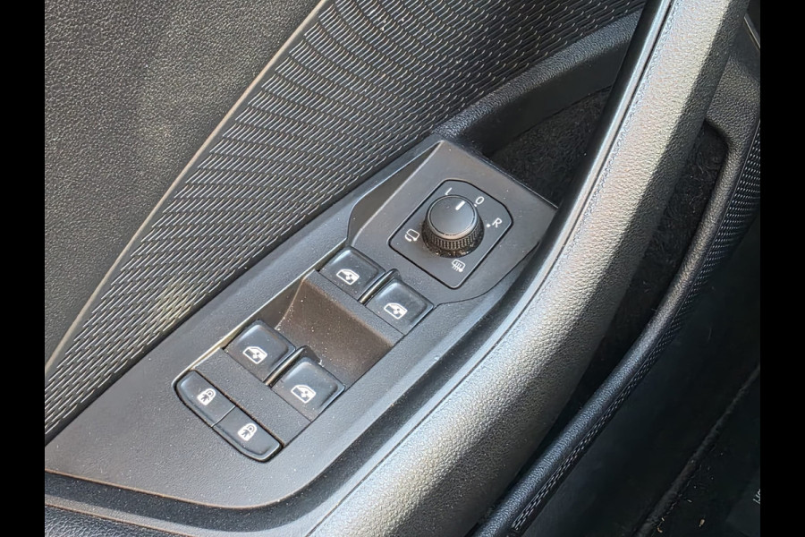 Škoda Octavia Combi 2.0 TDI CRUISE / LANE / MASSAGE / AUTO