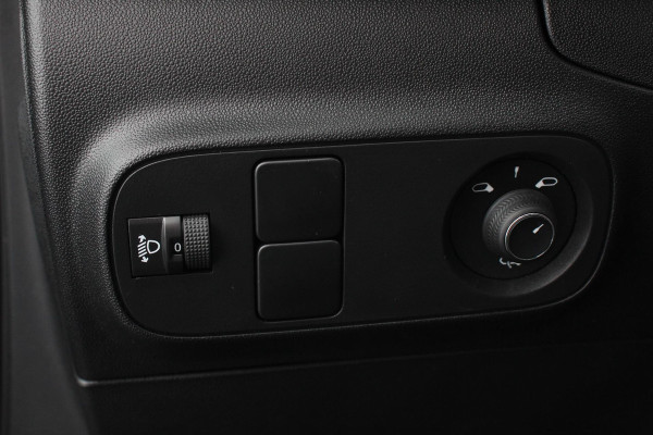 Citroën C3 1.2 PureTech 83 pk Navigatie Apple Carplay/Android Auto Parkeersensor achter Camera Stoelverwarming Cruise Control Lane Assist LED-koplampen Keyless Entry/Start