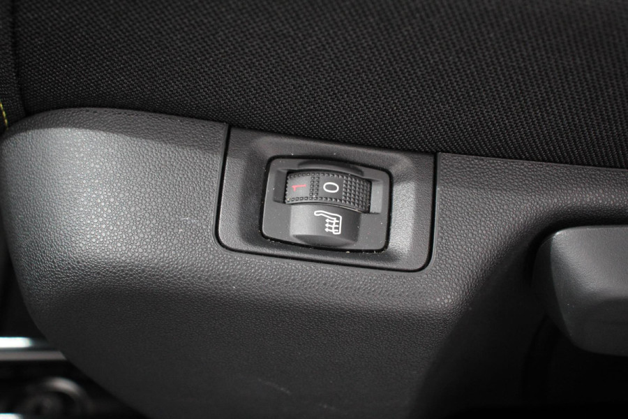 Citroën C3 1.2 PureTech 83 pk Navigatie Apple Carplay/Android Auto Parkeersensor achter Camera Stoelverwarming Cruise Control Lane Assist LED-koplampen Keyless Entry/Start