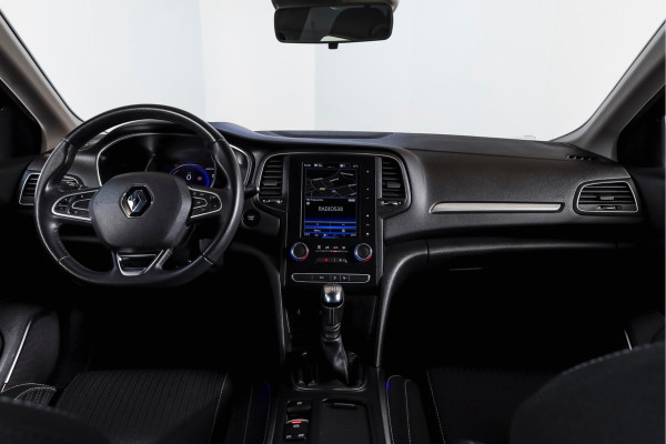 Renault Mégane Estate 1.3 TCe 140 PK Limited | Cruise | PDC | Camera | NAV | ECC | Trekhaak | LM 17" |