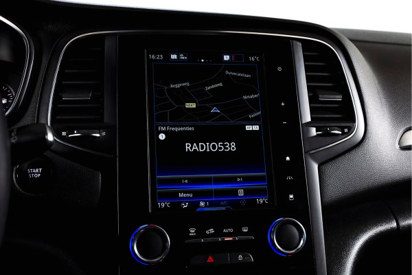 Renault Mégane Estate 1.3 TCe 140 PK Limited | Cruise | PDC | Camera | NAV | ECC | Trekhaak | LM 17" |