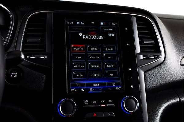 Renault Mégane Estate 1.3 TCe 140 PK Limited | Cruise | PDC | Camera | NAV | ECC | Trekhaak | LM 17" |