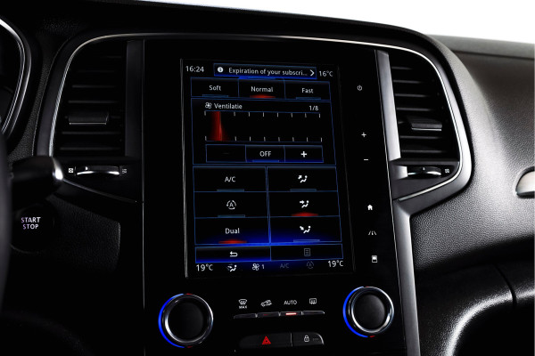 Renault Mégane Estate 1.3 TCe 140 PK Limited | Cruise | PDC | Camera | NAV | ECC | Trekhaak | LM 17" |