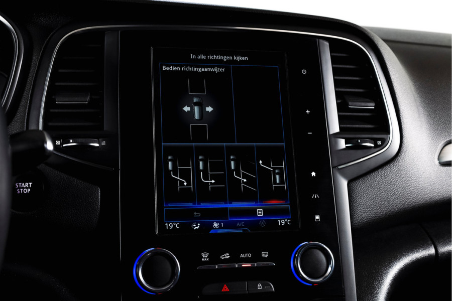 Renault Mégane Estate 1.3 TCe 140 PK Limited | Cruise | PDC | Camera | NAV | ECC | Trekhaak | LM 17" |