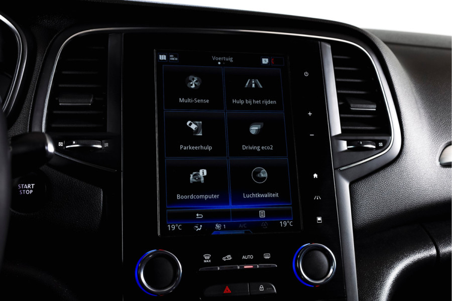 Renault Mégane Estate 1.3 TCe 140 PK Limited | Cruise | PDC | Camera | NAV | ECC | Trekhaak | LM 17" |