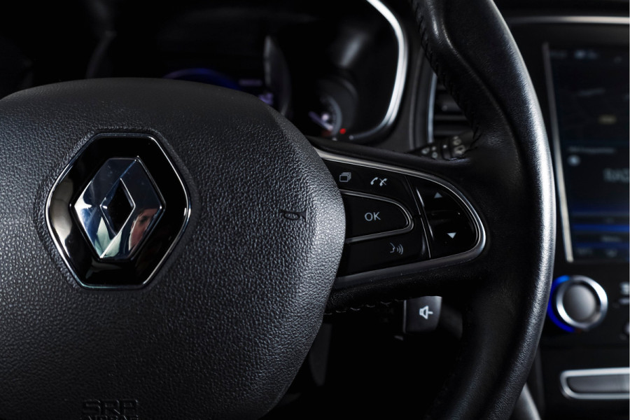 Renault Mégane Estate 1.3 TCe 140 PK Limited | Cruise | PDC | Camera | NAV | ECC | Trekhaak | LM 17" |