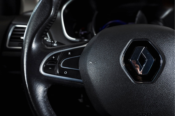 Renault Mégane Estate 1.3 TCe 140 PK Limited | Cruise | PDC | Camera | NAV | ECC | Trekhaak | LM 17" |