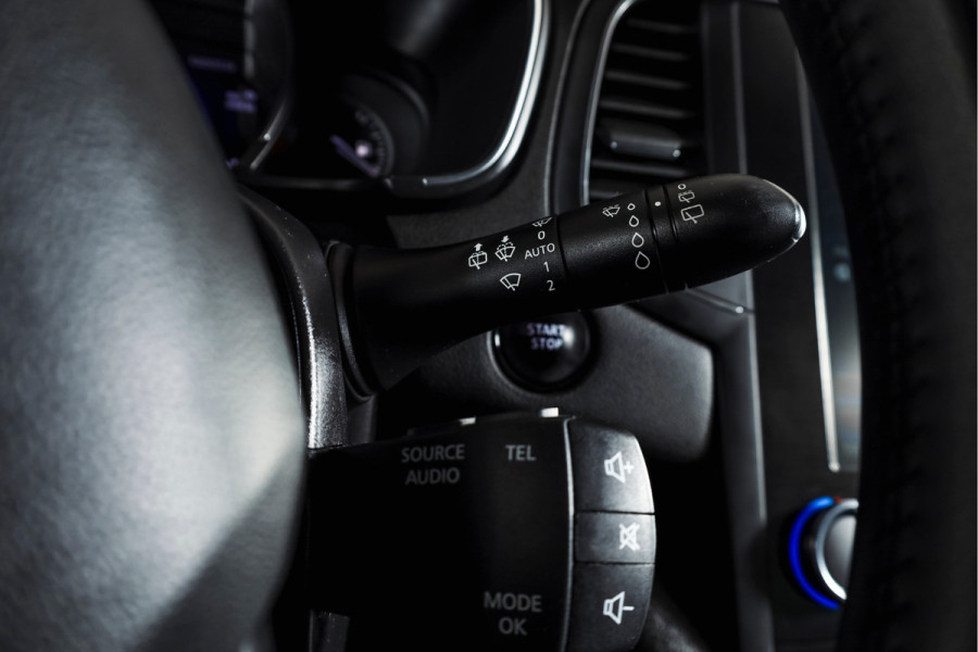 Renault Mégane Estate 1.3 TCe 140 PK Limited | Cruise | PDC | Camera | NAV | ECC | Trekhaak | LM 17" |