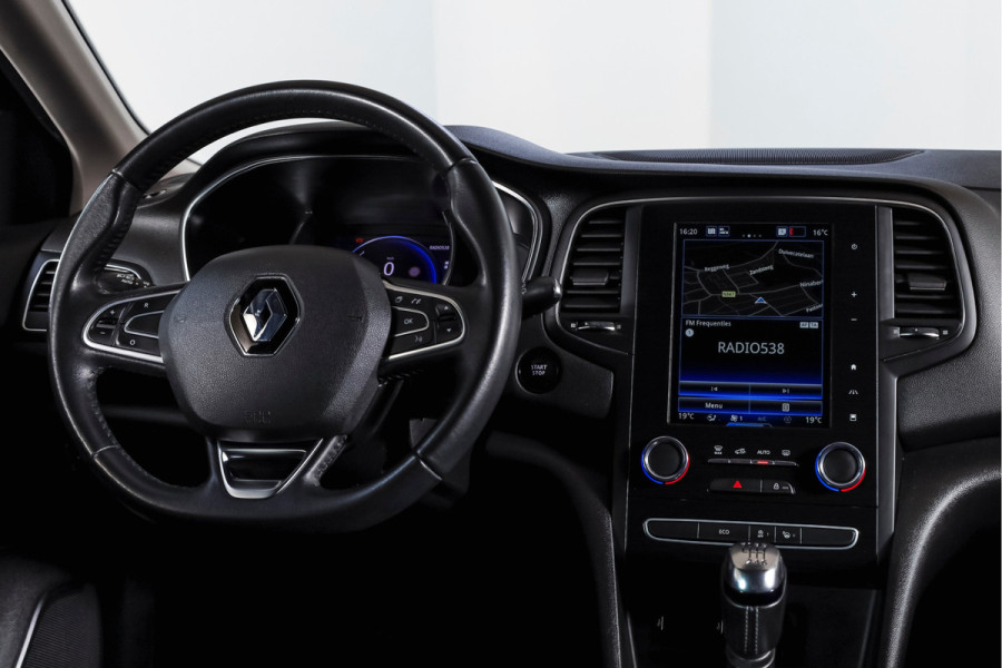 Renault Mégane Estate 1.3 TCe 140 PK Limited | Cruise | PDC | Camera | NAV | ECC | Trekhaak | LM 17" |