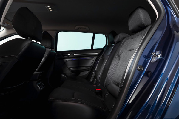 Renault Mégane Estate 1.3 TCe 140 PK Limited | Cruise | PDC | Camera | NAV | ECC | Trekhaak | LM 17" |