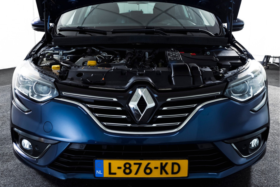 Renault Mégane Estate 1.3 TCe 140 PK Limited | Cruise | PDC | Camera | NAV | ECC | Trekhaak | LM 17" |