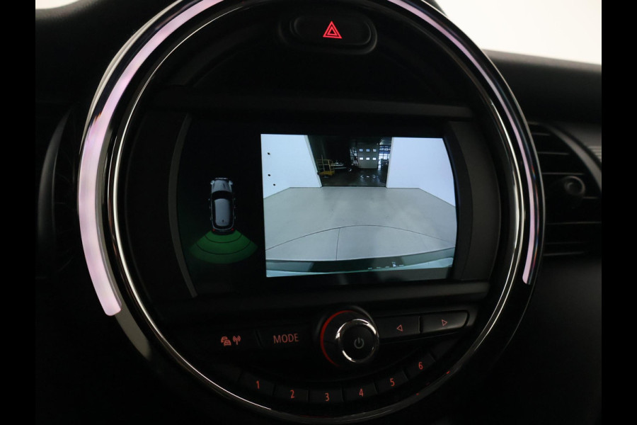 MINI 5-deurs 1.5 COOPER 136 PK 5-DEURS BRITISH RACING GREEN + CARBON BLACK LEDER SPORTINTERIEUR