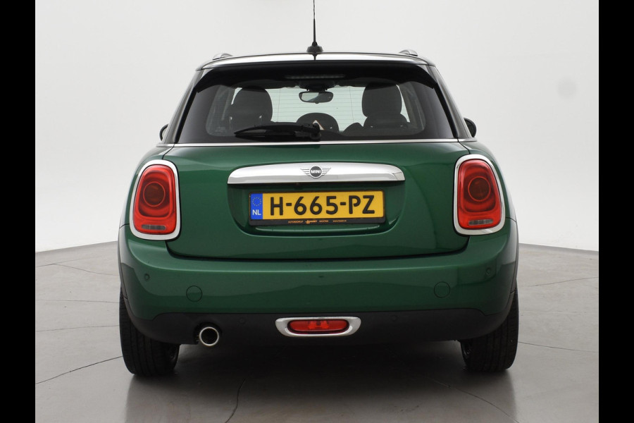 MINI 5-deurs 1.5 COOPER 136 PK 5-DEURS BRITISH RACING GREEN + CARBON BLACK LEDER SPORTINTERIEUR