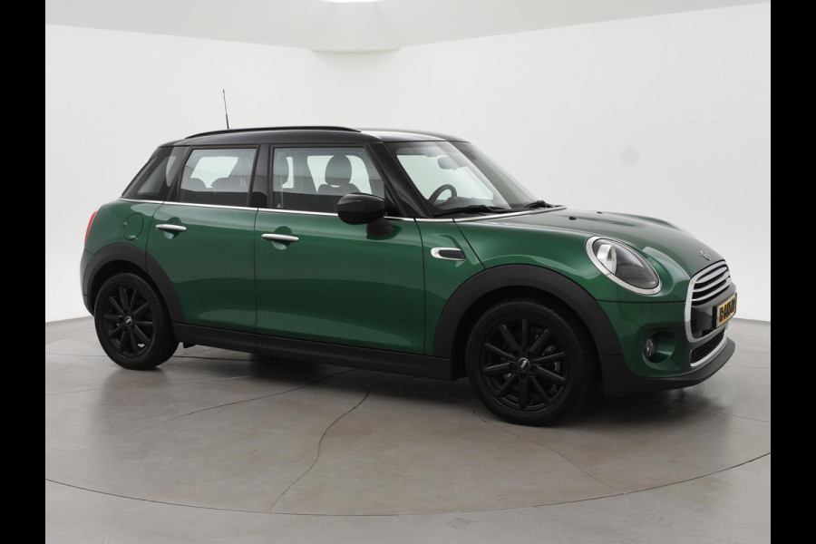 MINI 5-deurs 1.5 COOPER 136 PK 5-DEURS BRITISH RACING GREEN + CARBON BLACK LEDER SPORTINTERIEUR