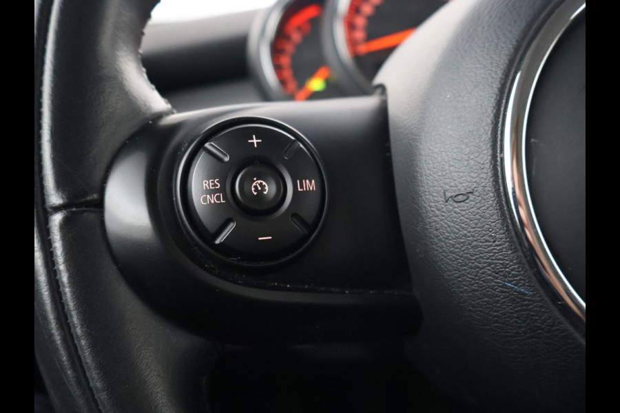 MINI 5-deurs 1.5 COOPER 136 PK 5-DEURS BRITISH RACING GREEN + CARBON BLACK LEDER SPORTINTERIEUR