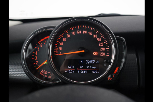 MINI 5-deurs 1.5 COOPER 136 PK 5-DEURS BRITISH RACING GREEN + CARBON BLACK LEDER SPORTINTERIEUR