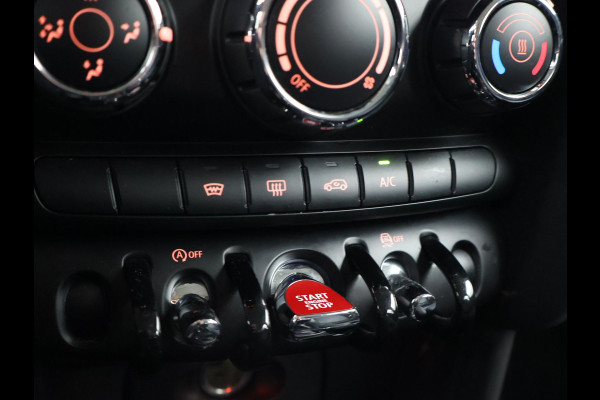 MINI 5-deurs 1.5 COOPER 136 PK 5-DEURS BRITISH RACING GREEN + CARBON BLACK LEDER SPORTINTERIEUR