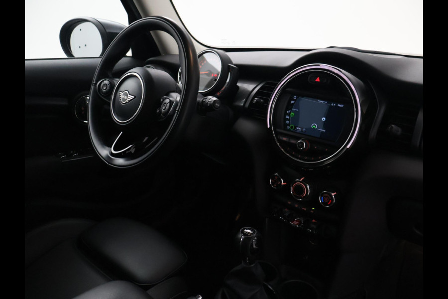 MINI 5-deurs 1.5 COOPER 136 PK 5-DEURS BRITISH RACING GREEN + CARBON BLACK LEDER SPORTINTERIEUR