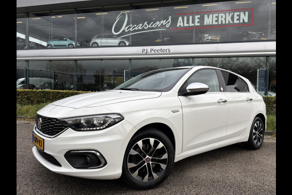 Fiat Tipo 1.4 Mirror Achteruitrijcamera - Airco - Parkeersensor achter - Licht metalen velgen 16 inch - Radio - Navigatie - Mistlampen - Led verlichting - Stuur multifunctioneel - Bluetooth - Cruise control - Ele
