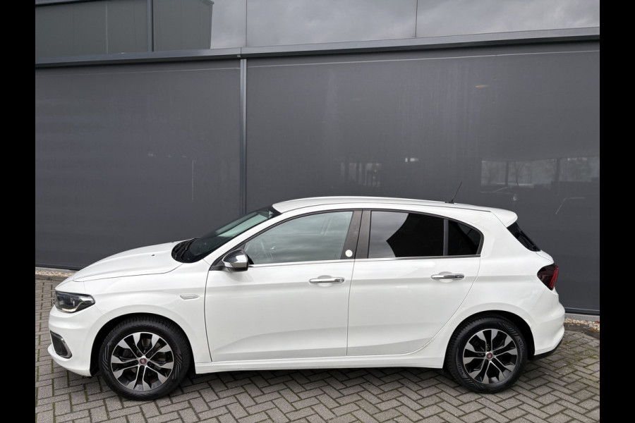 Fiat Tipo 1.4 Mirror Achteruitrijcamera - Airco - Parkeersensor achter - Licht metalen velgen 16 inch - Radio - Navigatie - Mistlampen - Led verlichting - Stuur multifunctioneel - Bluetooth - Cruise control - Ele