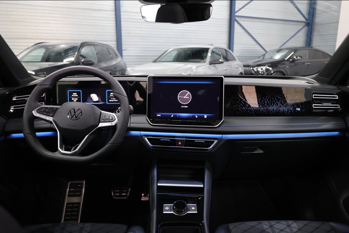 Volkswagen Tiguan 1.5 eTSI 3x R-Line IQ+LED/VIRTUAL/SFEER/PANO/ALCANTARA+S.VERWARMING/20" LMV/CAM/LINE/ACC/ECC/12 MDN GARANTIE!