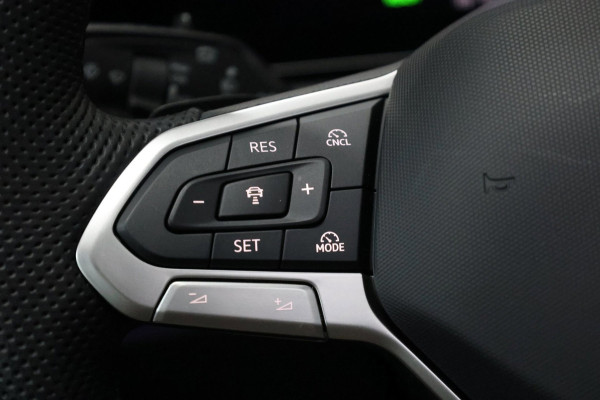 Volkswagen Tiguan 1.5 eTSI 3x R-Line IQ+LED/VIRTUAL/SFEER/PANO/ALCANTARA+S.VERWARMING/20" LMV/CAM/LINE/ACC/ECC/12 MDN GARANTIE!