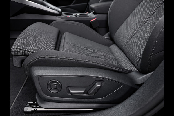 Audi A3 Sportback 45 TFSI e S edition Competition NAVI/STOEL-M/DAB/CARPLAY/ADAPT-CRUISE/V-COCKPIT///