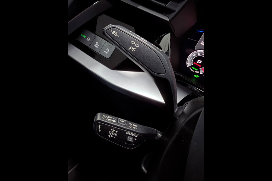Audi A3 Sportback 45 TFSI e S edition Competition NAVI/STOEL-M/DAB/CARPLAY/ADAPT-CRUISE/V-COCKPIT///