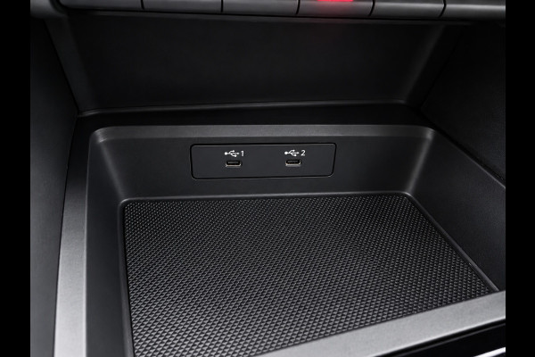 Audi A3 Sportback 45 TFSI e S edition Competition NAVI/STOEL-M/DAB/CARPLAY/ADAPT-CRUISE/V-COCKPIT///