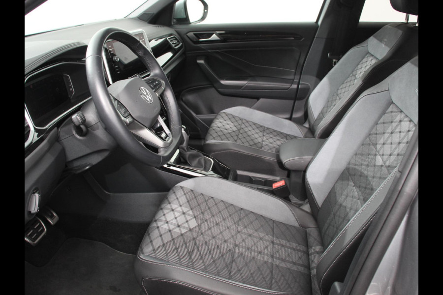 Volkswagen T-Roc 1.5 TSI 150pk Automaat R-Line Digitale Cockpit Climate Control Camera Navigatie Apple Carplay/Android Auto Lichtmetalen Velgen Parkeer sensoren Dab Led Adaptive Cruise Control