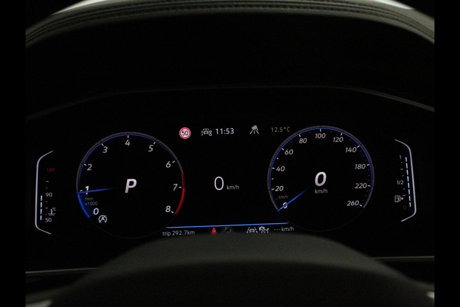 Volkswagen T-Roc 1.5 TSI 150pk Automaat R-Line Digitale Cockpit Climate Control Camera Navigatie Apple Carplay/Android Auto Lichtmetalen Velgen Parkeer sensoren Dab Led Adaptive Cruise Control
