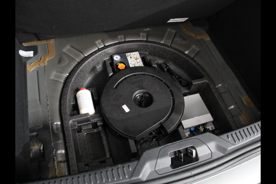 Ford Focus 1.0 EcoBoost 155pk Hybrid Automaat Active X Navigatie Climate Control Camera Parkeer sensoren B&O LED