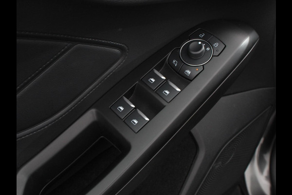 Ford Focus 1.0 EcoBoost 155pk Hybrid Automaat Active X Navigatie Climate Control Camera Parkeer sensoren B&O LED