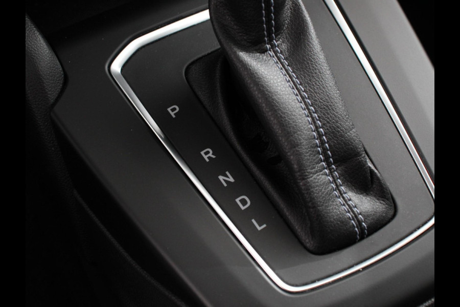 Ford Focus 1.0 EcoBoost 155pk Hybrid Automaat Active X Navigatie Climate Control Camera Parkeer sensoren B&O LED