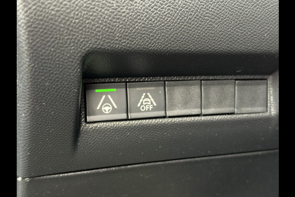 Peugeot e-208 EV GT 350 50 kWh SOH 90,4% 1e Eigenaar|Navi|Camera|Clima|Cruise|Stoelverwarming|GT-Pack|i-Cockpit|N.A.P|Nieuwe APK bij Aflevering