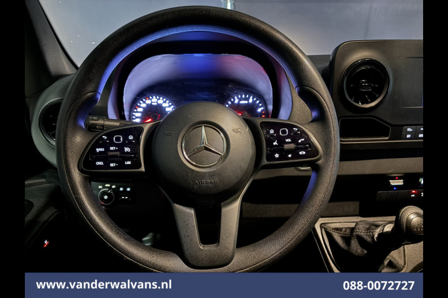 Mercedes-Benz Sprinter 315CDI 150pk L3H2 Euro6 Airco | 360 graden Camera | Navigatie | Cruisecontrol | Chauffeursstoel | Apple Carplay Android Auto, Stoelverwarming, Parkeersensoren, Bijrijdersbank