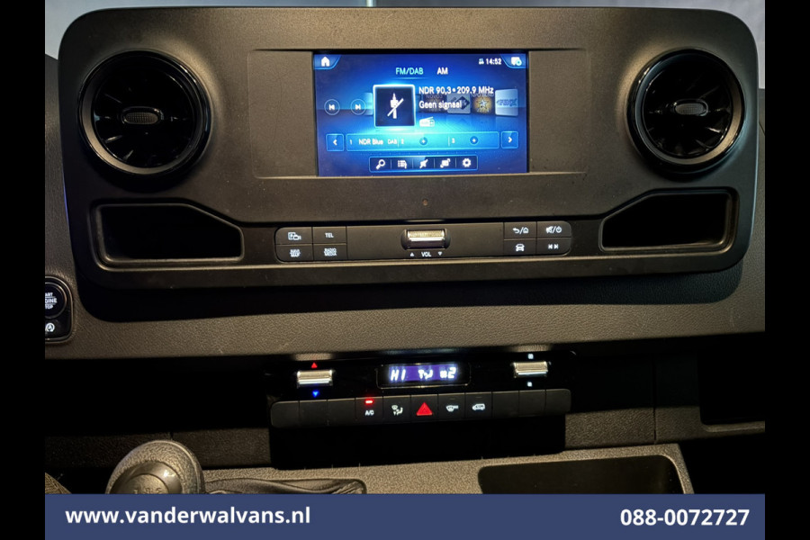 Mercedes-Benz Sprinter 315CDI 150pk L3H2 Euro6 Airco | 360 graden Camera | Navigatie | Cruisecontrol | Chauffeursstoel | Apple Carplay Android Auto, Stoelverwarming, Parkeersensoren, Bijrijdersbank