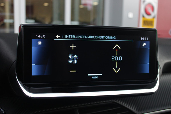 Peugeot 2008 1.2 130PK AUTOMAAT ALLURE PACK | TREKHAAK | ADAPTIVE CRUISE CONTROL | 3-D INSTRUMENTENPANEEL | NAVIGATIE | APPLE CARPLAY/ANDROID AUTO | LED KOPLAMPEN | CLIMATE CONTROL | 17" LICHTMETALEN VELGEN | ACHTERUITRIJ CAMERA | PARKEERSENSOREN | DAB+ RADIO | GETINTE RUITEN |