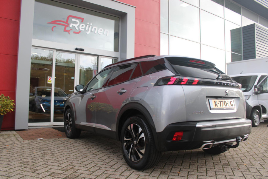 Peugeot 2008 1.2 130PK AUTOMAAT ALLURE PACK | TREKHAAK | ADAPTIVE CRUISE CONTROL | 3-D INSTRUMENTENPANEEL | NAVIGATIE | APPLE CARPLAY/ANDROID AUTO | LED KOPLAMPEN | CLIMATE CONTROL | 17" LICHTMETALEN VELGEN | ACHTERUITRIJ CAMERA | PARKEERSENSOREN | DAB+ RADIO | GETINTE RUITEN |