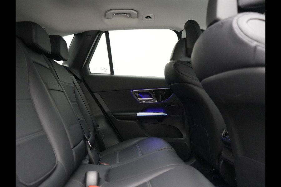 Mercedes-Benz GLC 300e 4MATIC Avantgarde PHEV Long Range 313pk Dealer O.H. NIEUW MODEL | Camera | Lederen Sportstoelen Memory & Verwarmd | Sfeerverlichting | Apple Carplay | Blis | Navigatie | DAB | Cruise Control | 18"L.M |