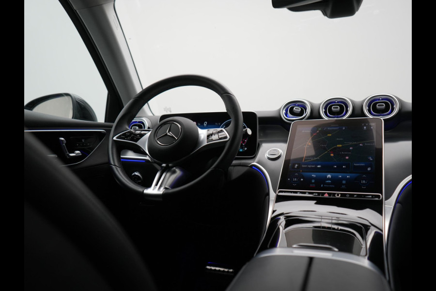 Mercedes-Benz GLC 300e 4MATIC Avantgarde PHEV Long Range 313pk Dealer O.H. NIEUW MODEL | Camera | Lederen Sportstoelen Memory & Verwarmd | Sfeerverlichting | Apple Carplay | Blis | Navigatie | DAB | Cruise Control | 18"L.M |