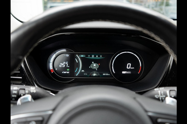 Kia e-Niro DynamicPlusLine 64 kWh SOH 98 % |Stoel en stuurverwarming | Schuif/-kanteldak | Achteruitrijcamera | Navigatie | Carplay | PDC voor & achter | Achteruitrijcamera