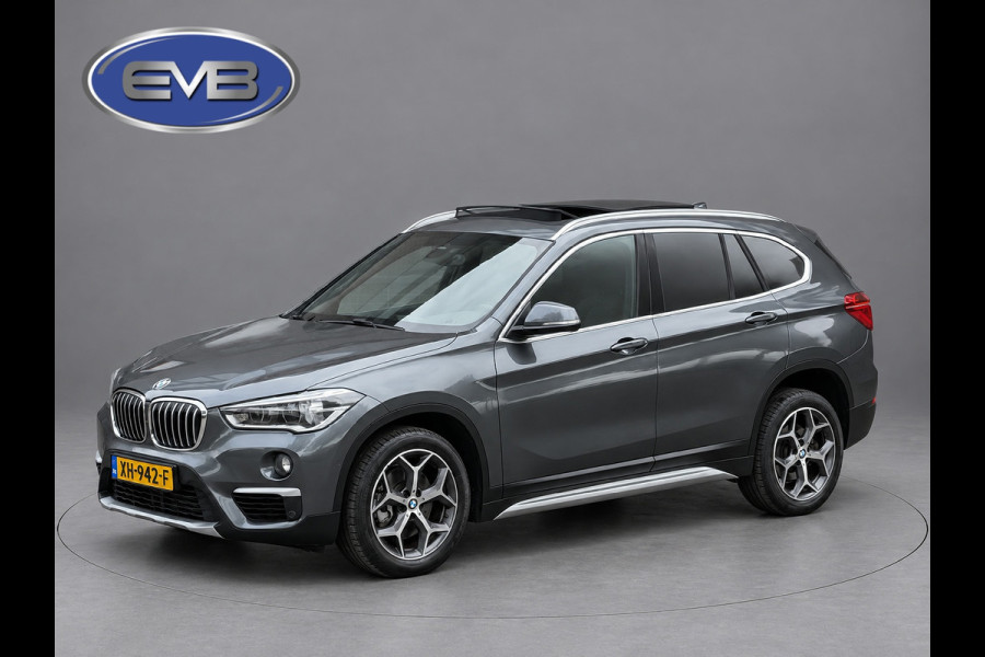 BMW X1 SDrive20i Automaat Orange Edition II, panoramadak, trekhaak, leder sportinterieur, vele opties, Origineel NL auto met nap