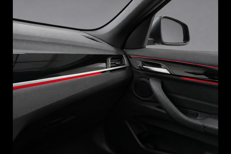 BMW X1 SDrive20i Automaat Orange Edition II, panoramadak, trekhaak, leder sportinterieur, vele opties, Origineel NL auto met nap
