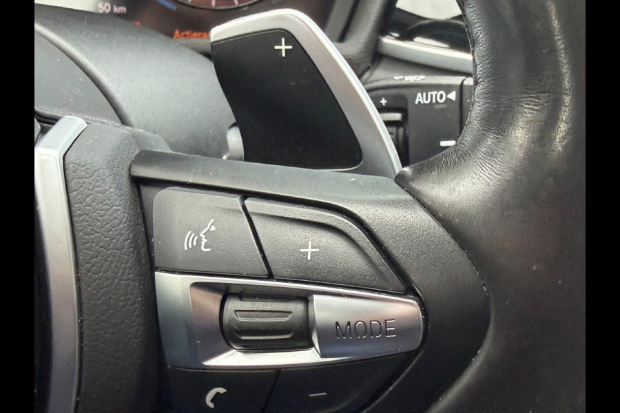 BMW X1 SDrive20i Automaat Orange Edition II, panoramadak, trekhaak, leder sportinterieur, vele opties, Origineel NL auto met nap