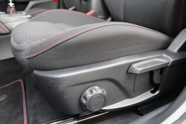 Ford FOCUS Wagon 1.0 EcoBoost Hybrid ST Line X | Trekhaak | BLIS | Winterpack | Adaptieve cruise