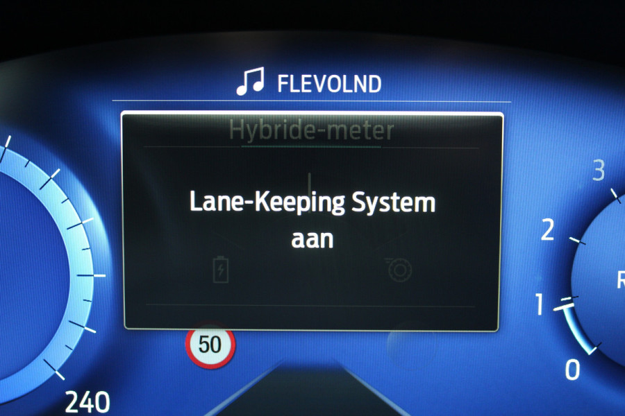 Ford FOCUS Wagon 1.0 EcoBoost Hybrid ST Line X | Trekhaak | BLIS | Winterpack | Adaptieve cruise