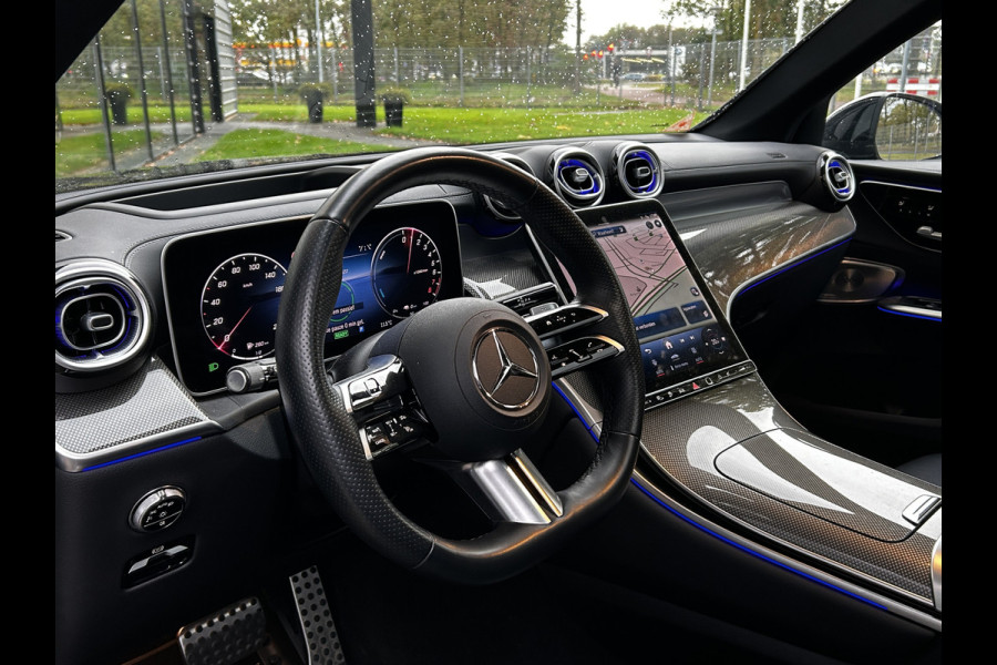Mercedes-Benz GLC 400 AMG // Luchtvering // Multi Contour Stoelen // Achteras Besturing // Panoramadak // Burmester // Stoelventilatie // Headup /