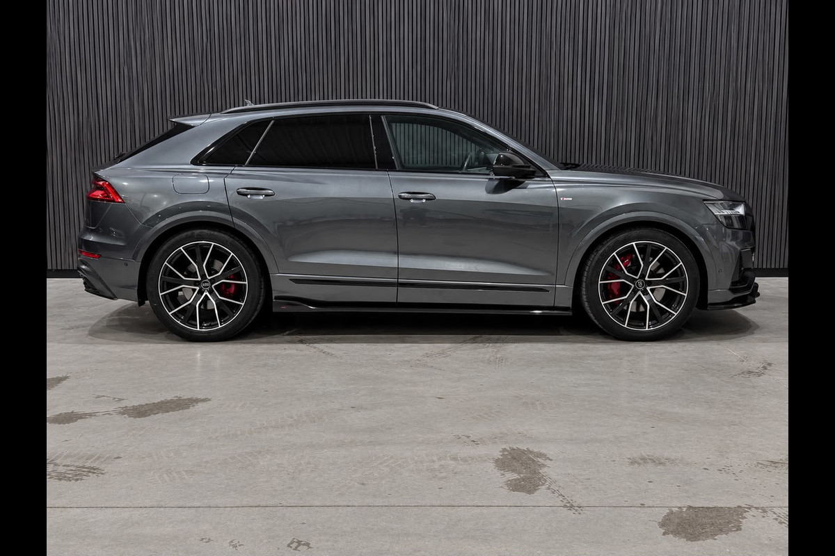 Audi Q8 55 TFSIe Quattro S Line / RS Stoelen / Pano / B&O / Massage / Ventilatie